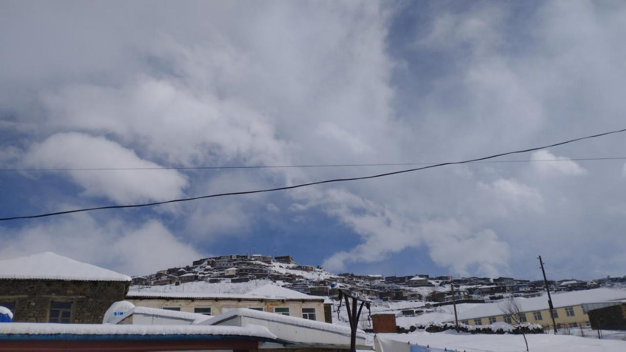 Zaur Guest Hause Hotel Xinaliq Exterior foto